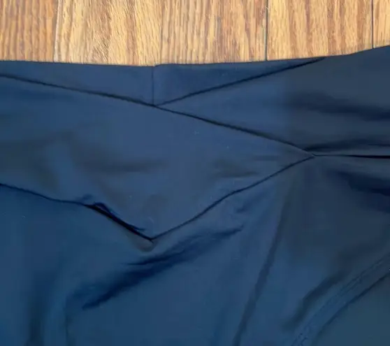 Coco reef Serene Cross Over Bikini Bottom - Classic Solids Black size XL NWT