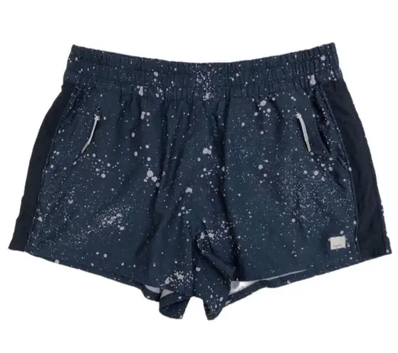 Vuori Dash 3" Shorts in Ink Splatter (dark blue/ grey)
Size XS