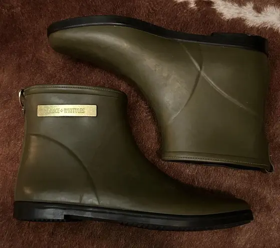 Alice + Whittles Olive Ankle Rain Boot Size 10 Green