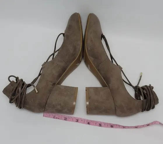 Journee Collection  Ferah Lace Up Ankle Tie Block Heel Round Toe Pump Size 8 - Image 4