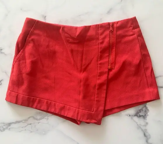 Trina Turk  Shorts with Overlay, Skort Size 2 EXCELLENT!