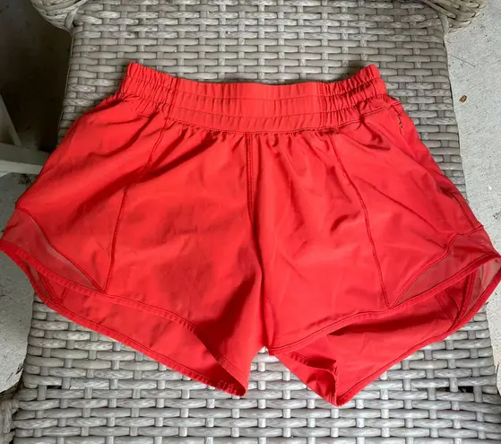 Lululemon Hotty Hot Shorts 4”