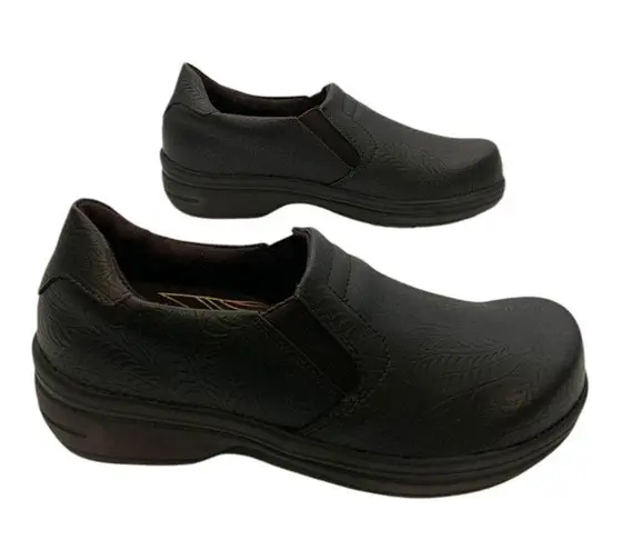 Easy Works by Easy Street Bind Slip