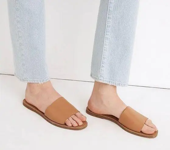 Madewell leather flats in saddle