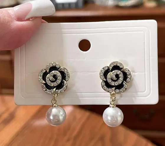 Earrings Floral Gold & Black With Crystals and Faux Pearl Dangle New
