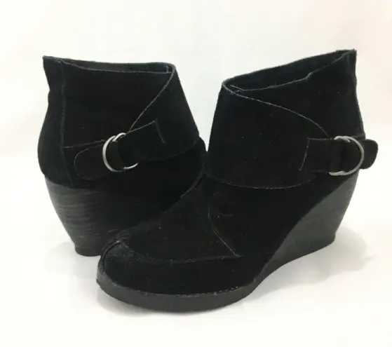 Very Volatile Black Suede Booties 7.5