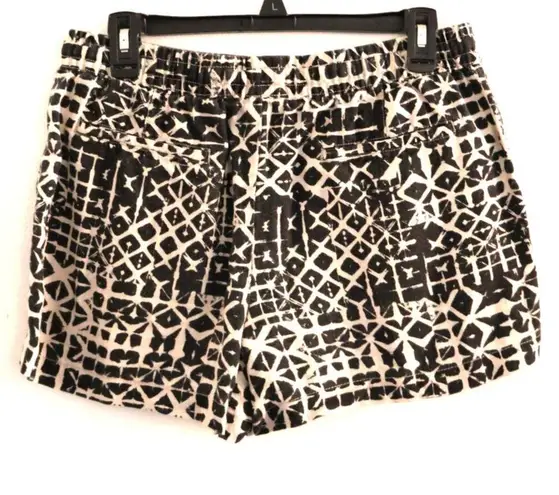 Garnet Hill Linen Pull-On Batik Print Shorts Black Cream 8