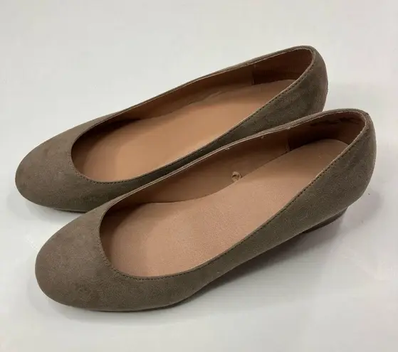 Time And Tru  | Dark Beige Round Toe 2" Heel Business Casual Neutral 8.5