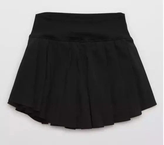 Aerie NWOT  OFFLINE Real Me Black Pleated Tennis Skort  SIZE MEDIUM