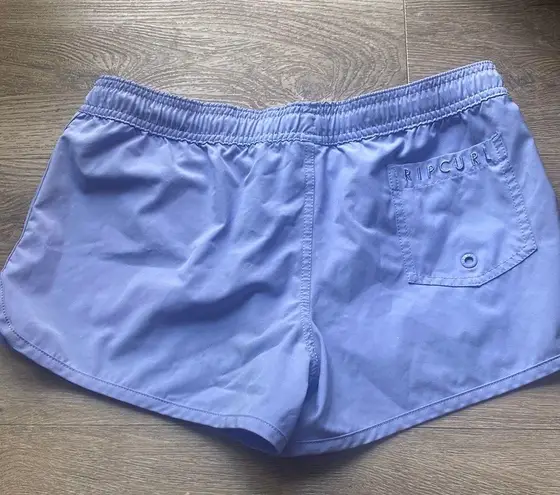 Rip Curl  Women’s Shorts size small  - Image 4