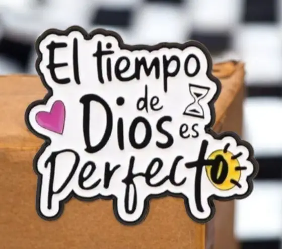 1pc Celestial‎ Quotes Enamel Pin, Zinc Alloy, Multicolor Ideal for Clothes Yellow - Image 1