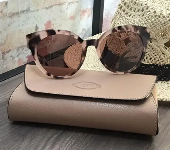 Tod's New Tod’s 54mm Round Cat Eye Sunglasses UV Protective Lenses with Case