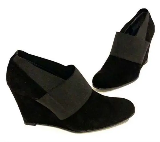 Stuart Weitzman  black suede wedge shoes size 10 B33