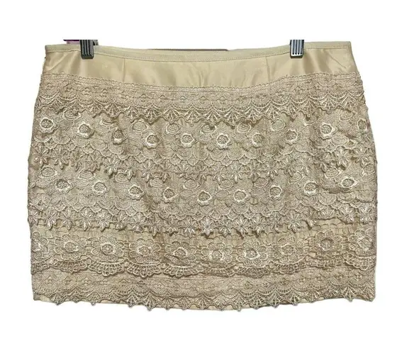 Sans Souci  Women's Beige Lined Lace Mini Skirt Zips on Side Size L