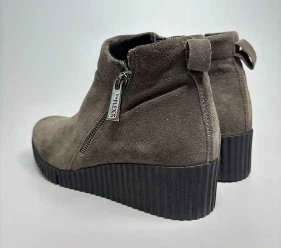 The FLEXX Women's Easy Does It Booties in Fango Suede Gray Size 6.5