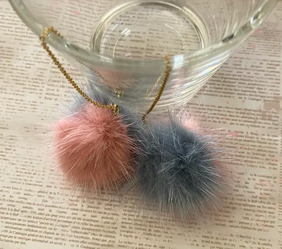 Handmade Kawaii faux fur pompom dangle threader earrings✨
