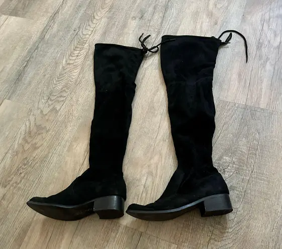 Charles David black velvet high knee Boots size 6.