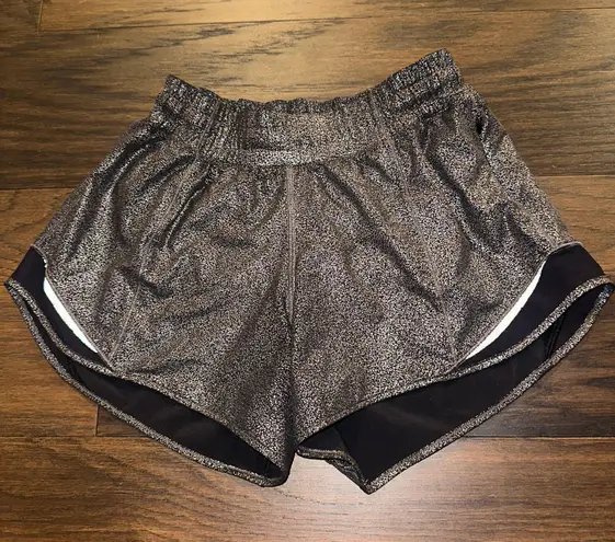 Lululemon Hotty Hot Shorts 4”