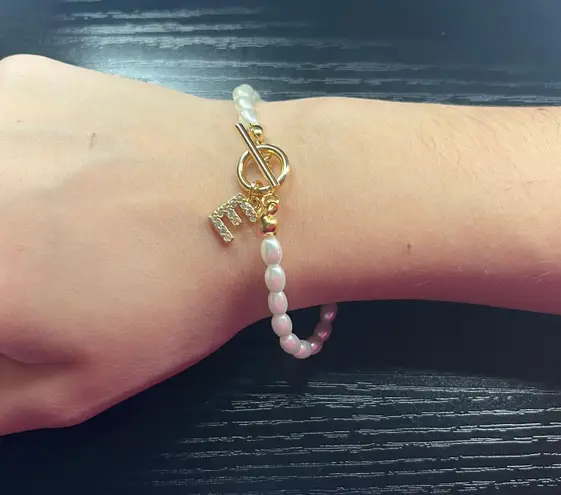 Initial āEā Letter Gold And Pearl Bracelet