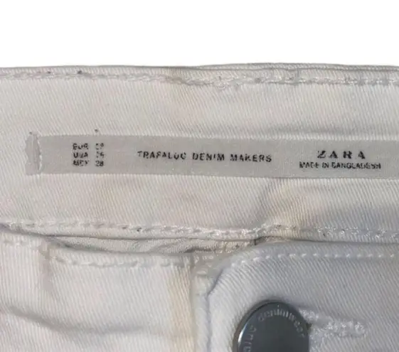 ZARA  white destructed skinny stretchy jeans size 25