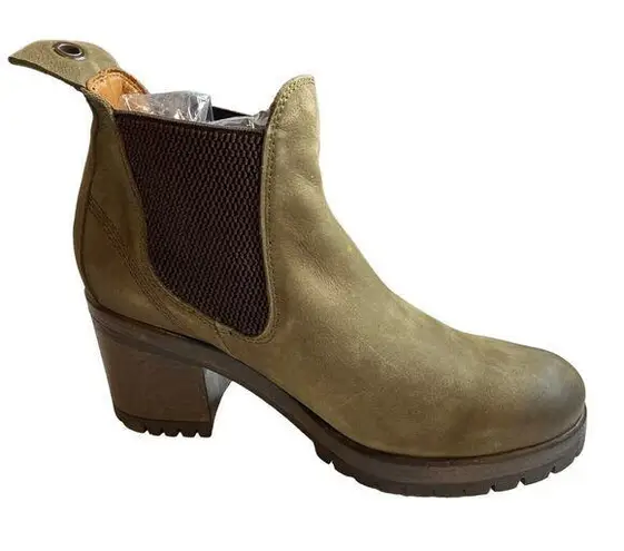 Bueno Women's Flight Green Leather Chelsea Ankle Boot US 9.5 / EU 40 New