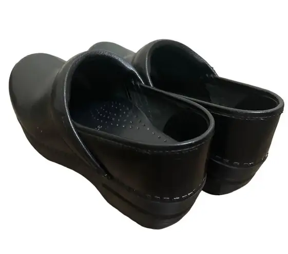 Dansko  Size 37 Black Leather Professional Clog Slide On Comfort  Medical