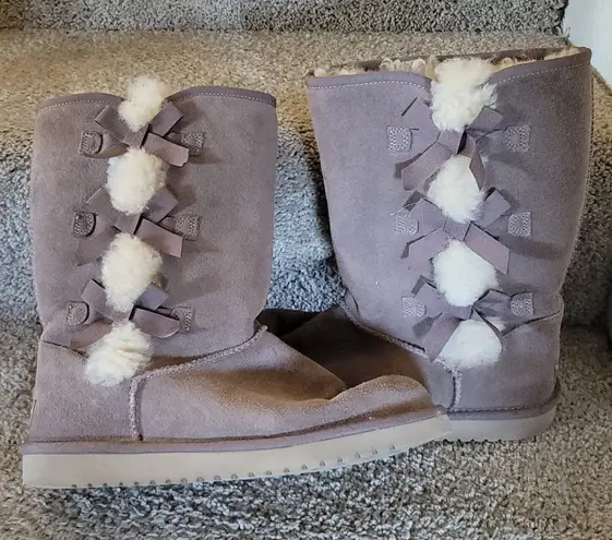 Koolaburra by UGG Size 10 White