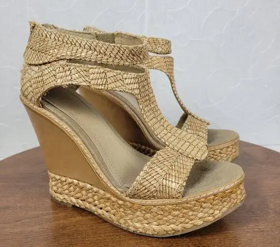 Kenneth Cole Reaction Womens Live It Up Sandals 6.5 Cream Woven Straw Wedge Heel Tan