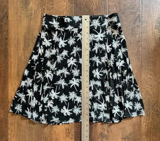 YESSICA black & white palm tree flounce skirt, size S