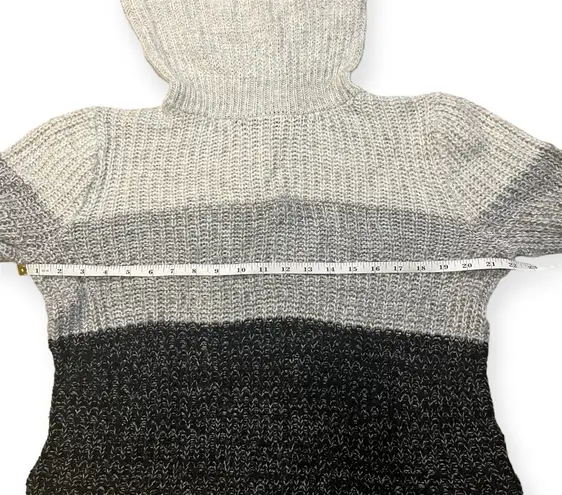 Love Ellie Multi Color Gray Grey Stripes Cozy Knit Turtleneck Sweater Size L