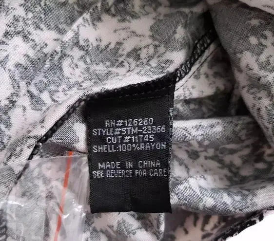 Velvet Heart Wrap Tie Floral Blouse Womens Medium Long Sleeve Button Up