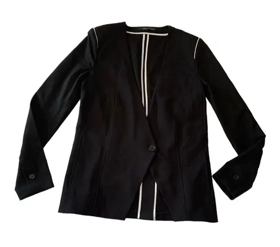 Amanda & Chelsea Nordstrom black blazer womens small business casual academia pr