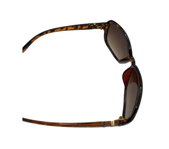 Foster Grant Womens Tortoise Shell Sunglasses With Gradient Lenses