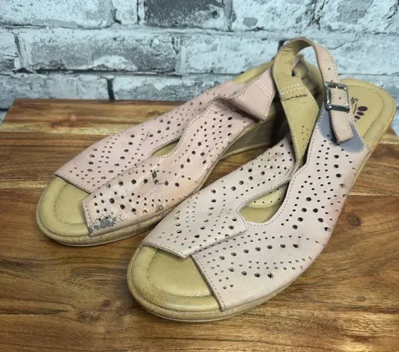 Spring Step EUC Women's Pink Perforated Wedges Size 11 US / 42 UK
