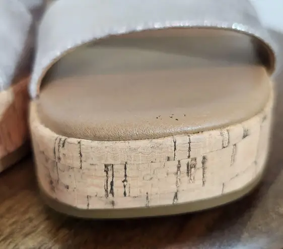 Life Stride Metallic Taupe Wedge Sandals Size 9 Silver Strappy Wedge Sandal