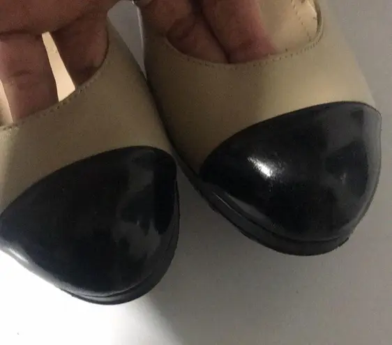 Tahari Laura Color Block Block Heel 8.5