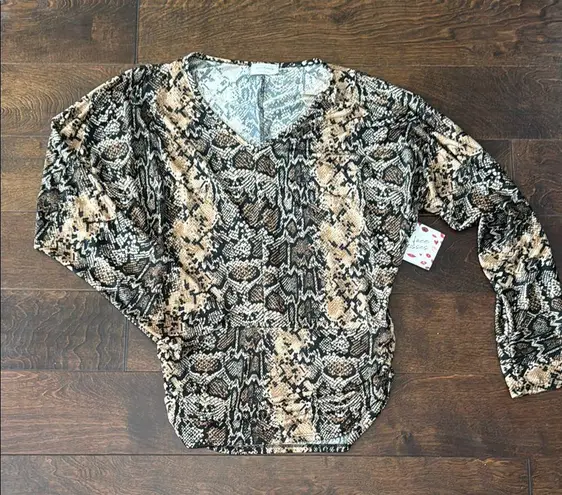 Free Kisses Snake Pattern Graphic Fitted Blouse Brown Black MSRP $38