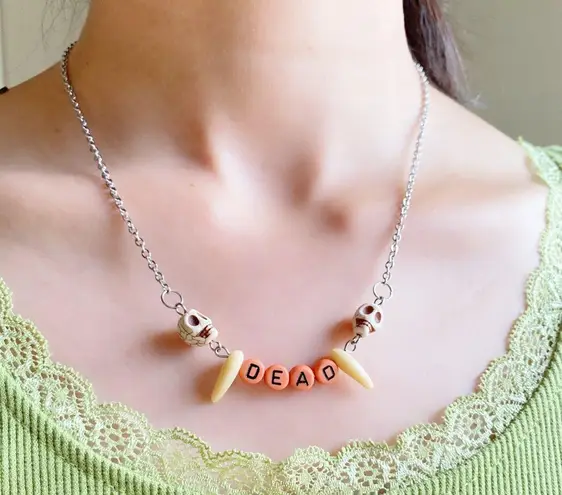 Handmade skull & quality Czech glass fangs “DEAD” spooky Halloween horror goth necklace🖤💀🎃