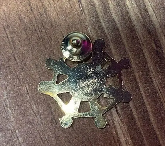 Education People Children First Pin Gold Tone Enamel Lapel Hat Bag Collectible