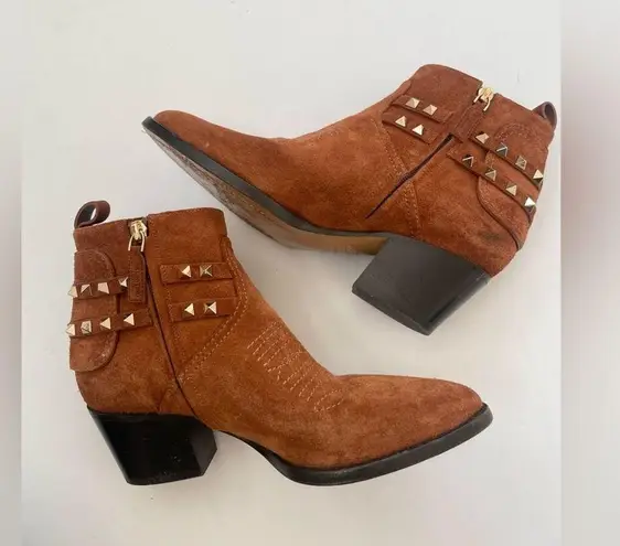 Valentino Garavani Tan Suede Rockstud Double Buckle 50mm Cowboy Ankle Boots EU38