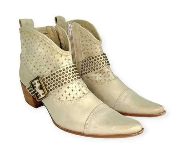 Spiral | Size 9 | VINTAGE Cream Studded Buckle Strap Leather Pointed Toe Booties Gold