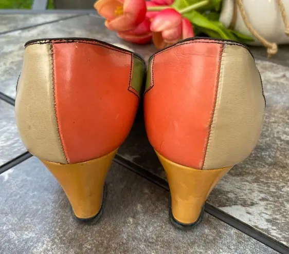 Vintage Mid Century Disco Square Toe Colorblock Leather Pumps Heel 9.5 MCM Retro Orange