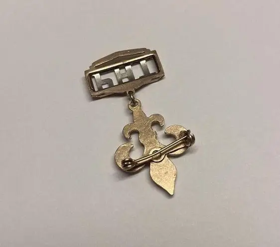 Vintage Personalized Name PAT Fleur De Lis Two Tone Lapel Pin Gold