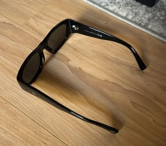 Tod's TO386 sunglasses