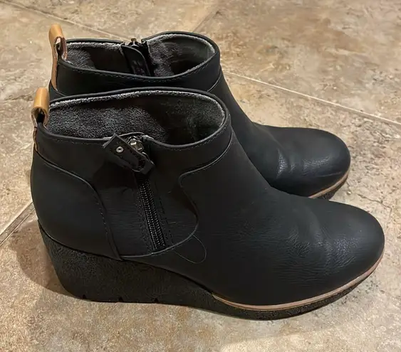 Dr. Scholl's Bianca Vegan Leather Wedge Ankle Boots Shoes Womens Size 9M Black