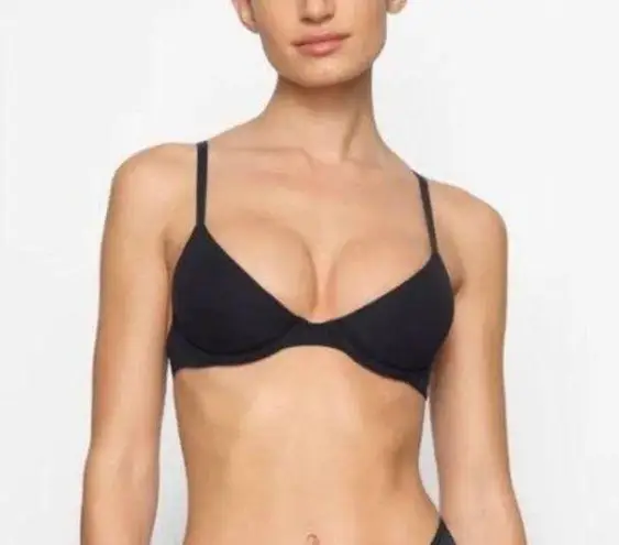 SKIMS Fits Everybody Plunge Bra 34B