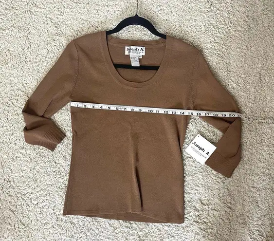 Joseph A Women's Tan Scoop Neck Blouse