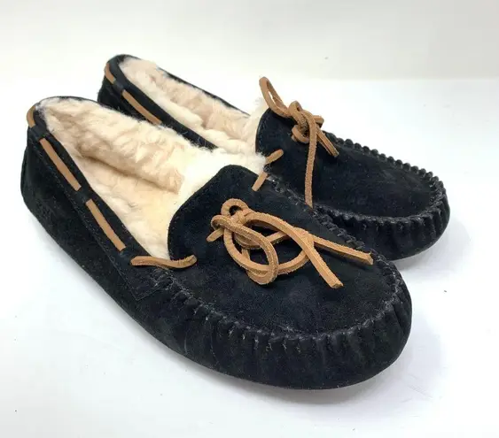 UGG  Women's Size 5 Leather Slip On Dakota Moccasin Slipper Lace Up Black