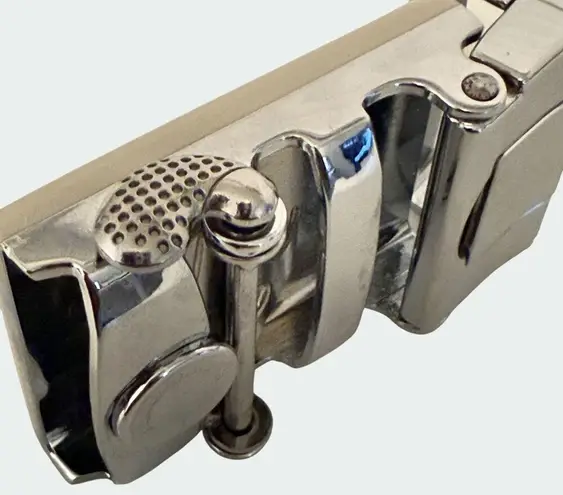 Falari Automatic Ratchet Belt Size Medium Adjustable Buckle Gray Leather Strap