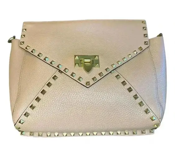 Valentino Garavani Vitello Rockstud Hype Shoulder Bag.